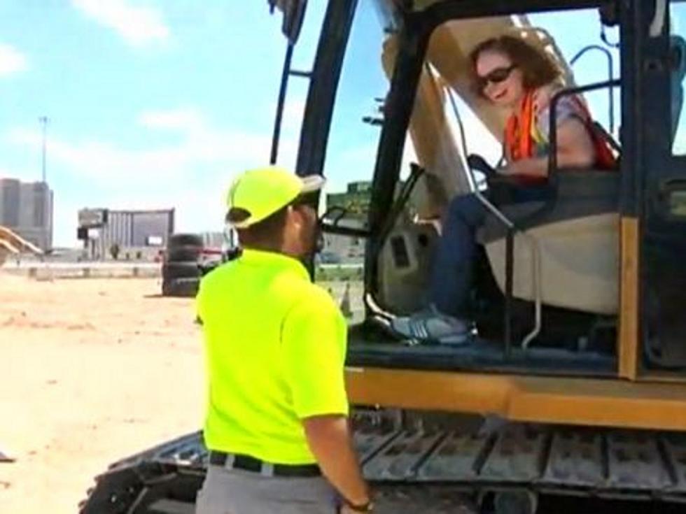 Giant Sandbox for Adults Constructed in Las Vegas [VIDEO]