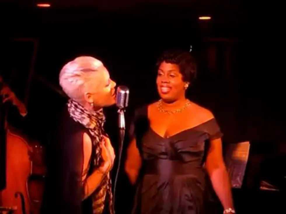 Pink&#8217;s NYC Night Out Includes Impromptu Jazz Band Performance [VIDEO]