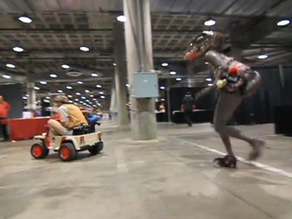 Jurassic Park Cosplay Brings to Life High-Speed Raptor Chase