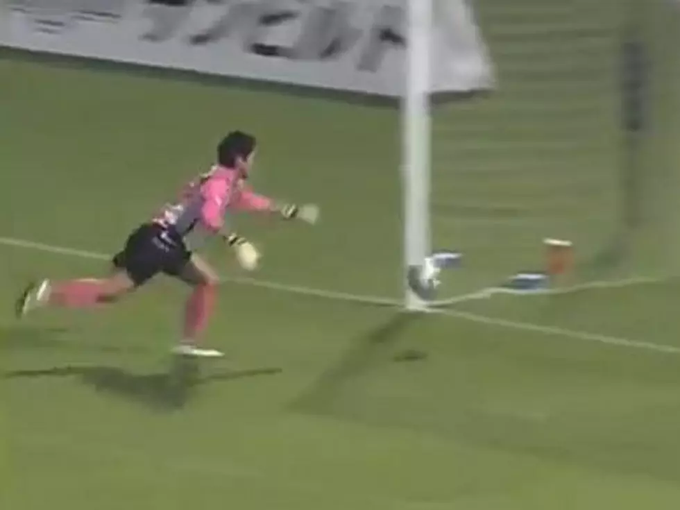 Japanese Soccer Player Scores on Longest Header Ever [VIDEO]