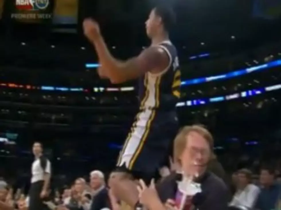 Unlucky Lakers Fans Get a Taste of Devin Harris&#8217; Sneakers [VIDEO]