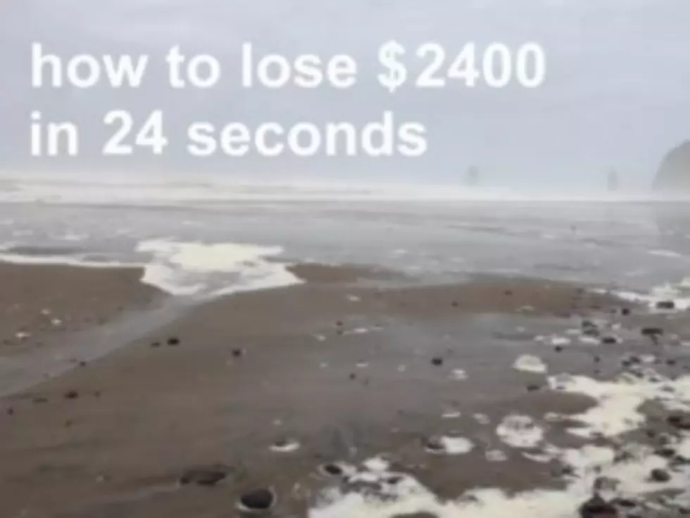 Watch a Wave Destroy a $2,400 Camera in Real Time [VIDEO]
