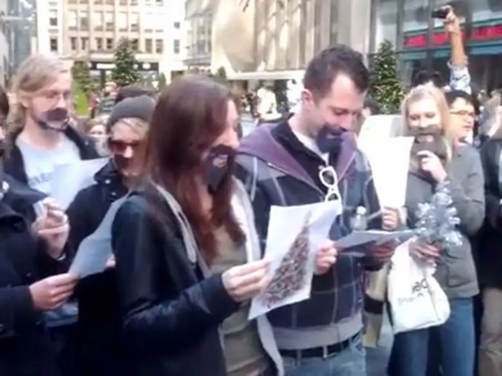 ‘Community’ Fans Organize Occupy NBC Flash Mob [VIDEO]