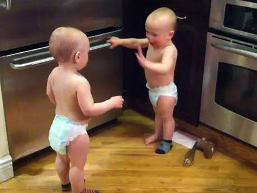 Twin Babies Have Hilarious Gibberish Conversation [VIDEO]