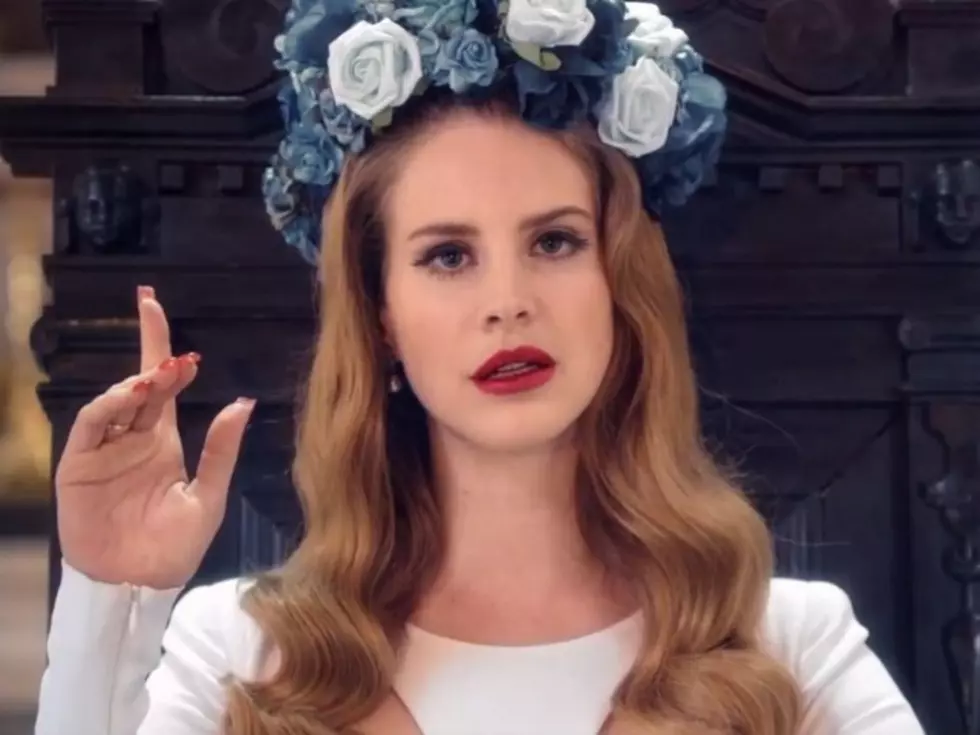 Lana Del Rey Is the Hottest Singer on the Web This Week [VIDEOS, PICS]