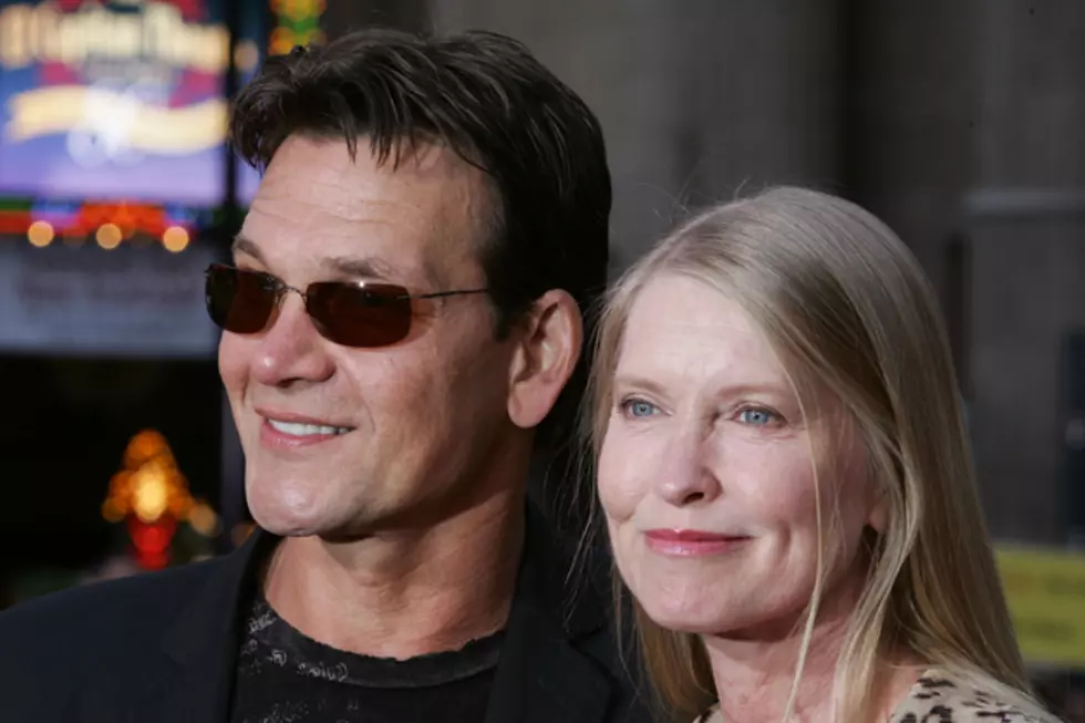 Patrick Swayze’s Widow Takes Off Her Wedding Ring for the First Time Since His Death