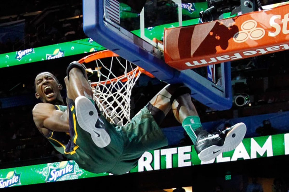 NBA Dunk Contest 2012 Winner Jeremy Evans Leaps Over Kevin Hart for