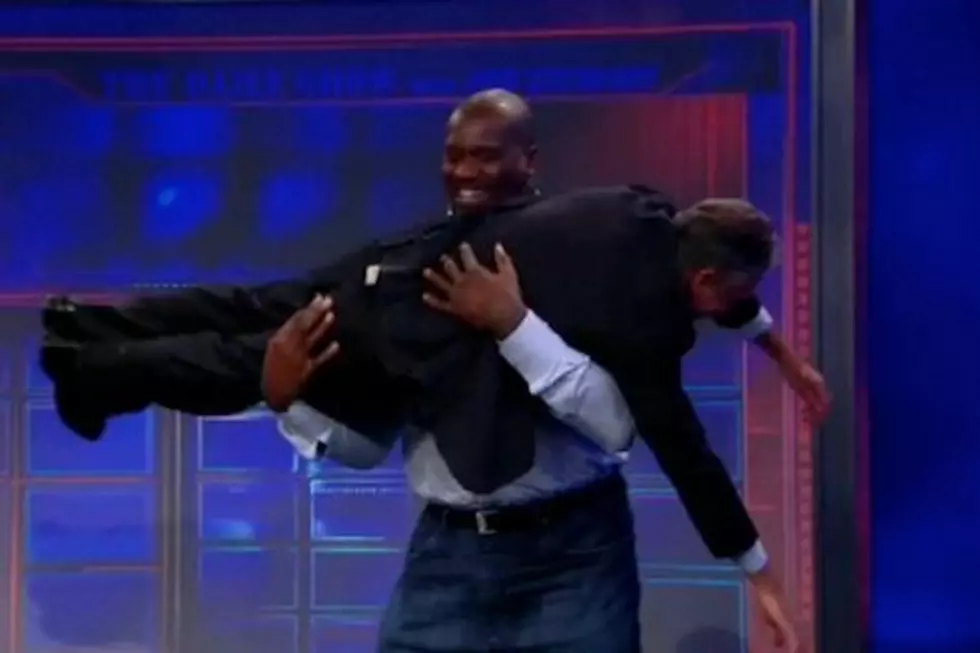 Shaq Picks Up Jon Stewart Like He&#8217;s a Little Kid