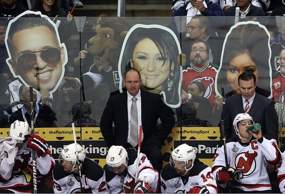 LA King Fans Taunt Jersey Devils With Giant &#8216;Jersey Shore&#8217; Heads