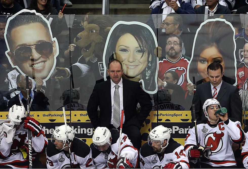 LA King Fans Taunt Jersey Devils With Giant ‘Jersey Shore’ Heads