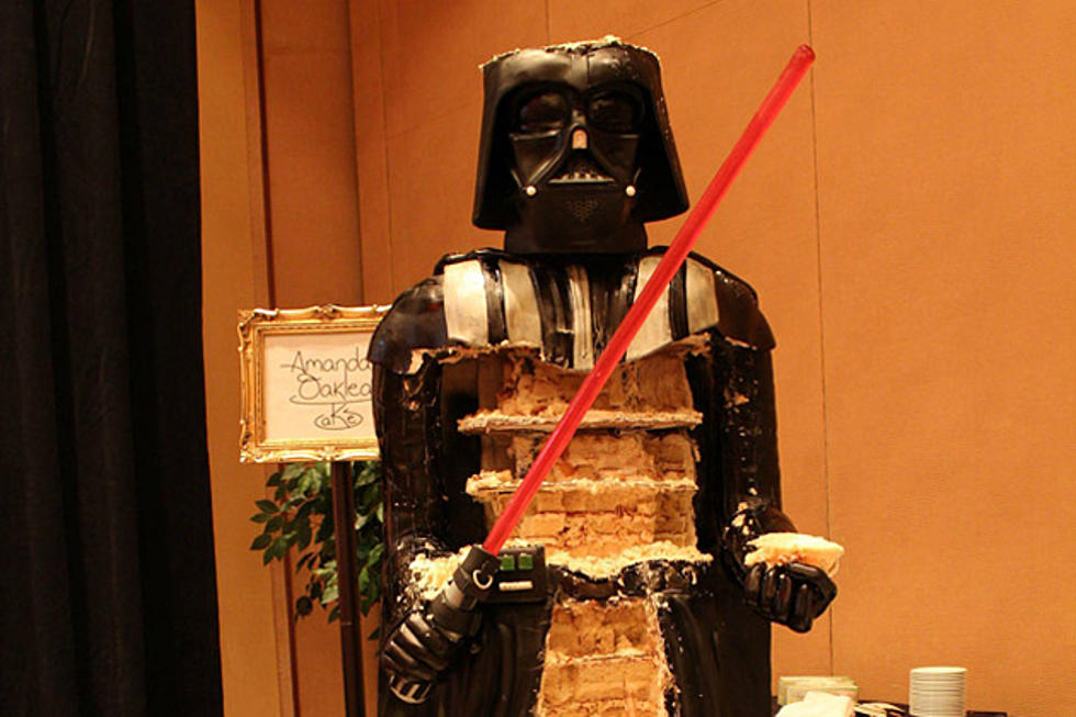 Darth Vader Cake Shows How Sweet the Dark Side Can Be