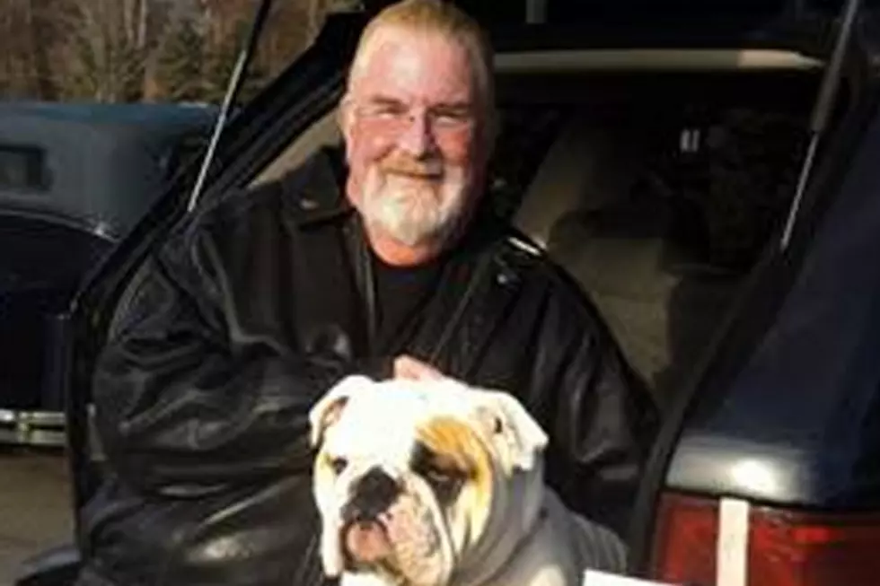 Dog Owner Offers Out Hugs to Heal Newtown