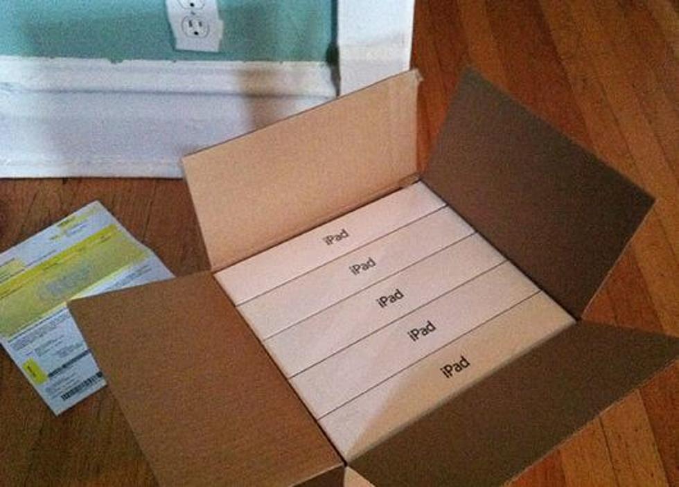Best Buy Sends Lucky Shoppers Five iPads Instead of One