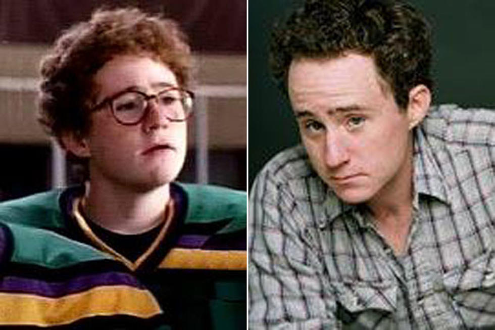 TIL actor Matt Doherty, who played Les Averman in the Mighty Ducks films,  didn't know how to skate or play hockey at all when he was cast in the  first movie. By