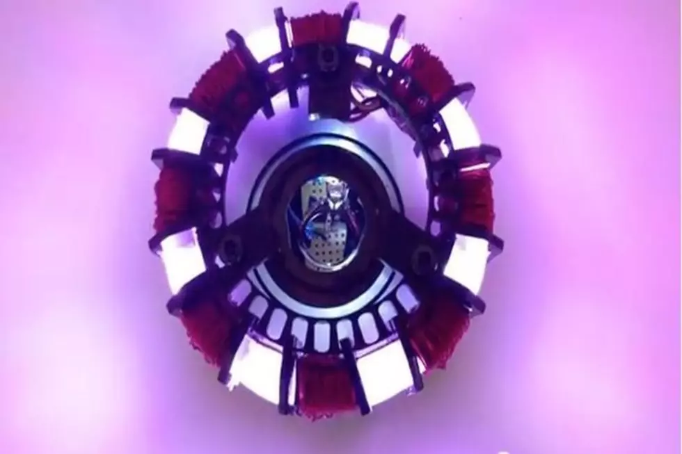 Geek Proposes to Girlfriend With ‘Iron Man’ Arc Reactor