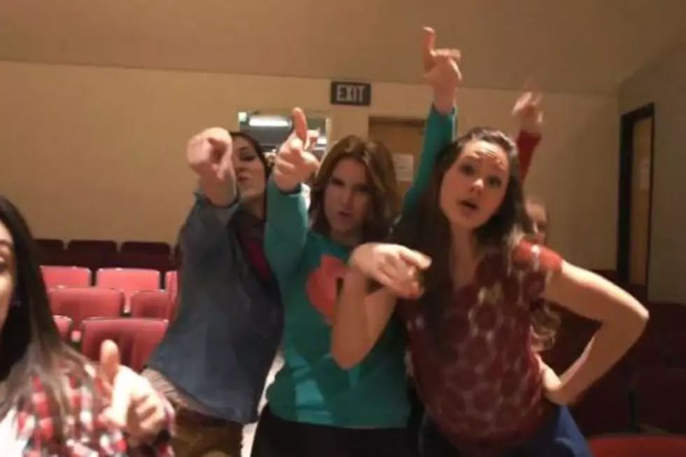 High School Makes Amazing One-Take Pop Music Medley Video