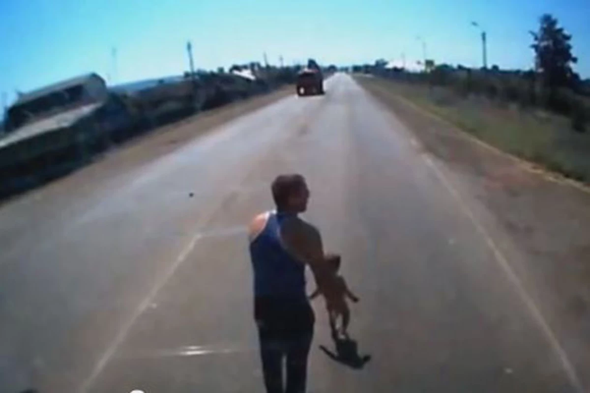 Russian Dash Cam Records Amazing and Uplifting Moments