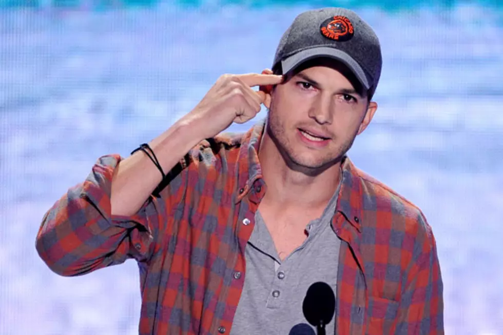 Ashton Kutcher Gives Surprising Speech at Teen Choice Awards