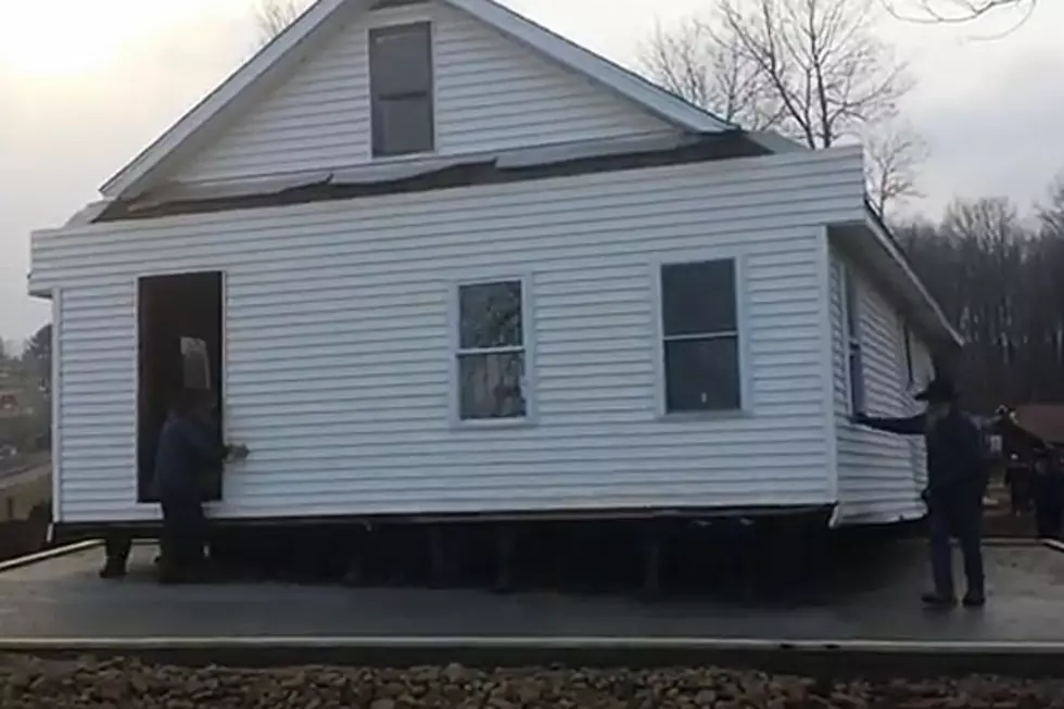People Lifting a House Are Super Impressive