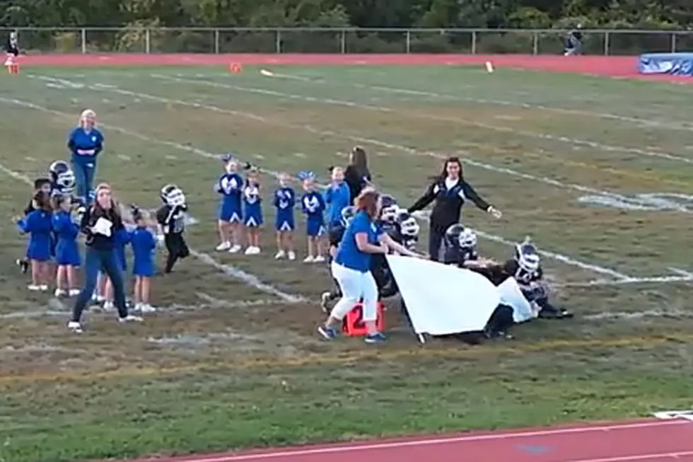 Pop Warner Football Team&#8217;s Intro Is a Complete (And Adorable) Fail