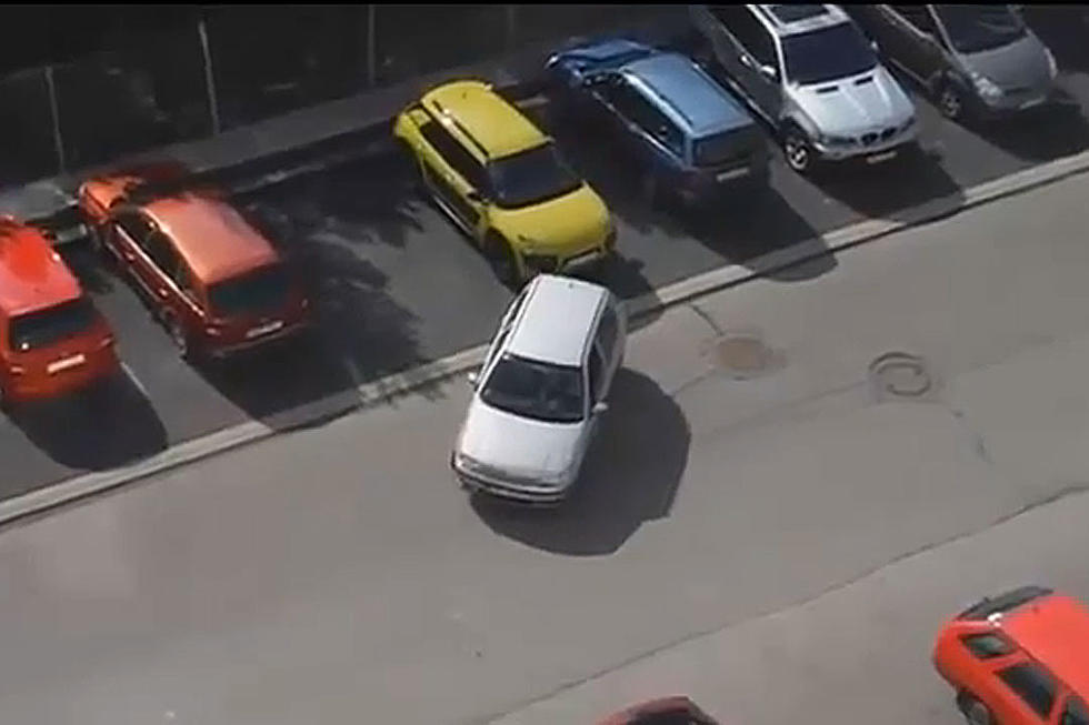 This Parking Job Is Epically Bad and Even More Epically Entertaining