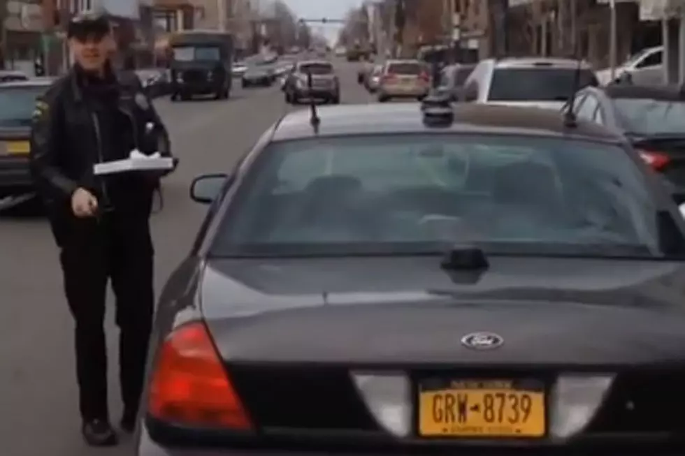 Angry Citizen Calls Out Pizza-Getting, Double-Parking Cop
