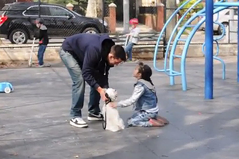 Disturbing Video Proves How Easily Kids Will Talk to Strangers
