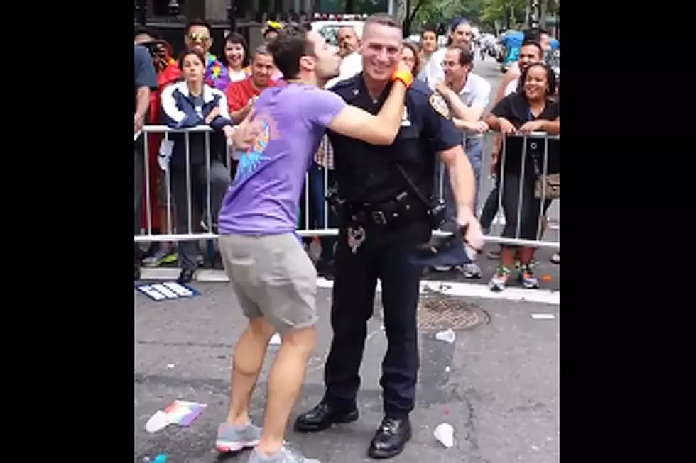 Cop Boogies Like He’s Magic Mike at Gay Pride Parade