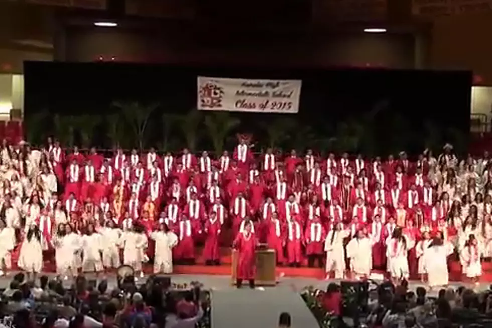 Senior Class of 2015 at Kahuku High Does Awesome Graduation Dance [VIDEO]