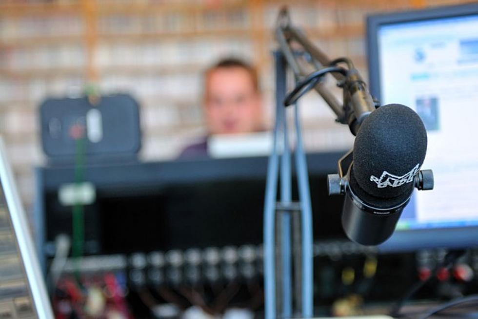 Lonely Man, 95, Calls Radio Show, Becomes Sensational In-Studio Guest