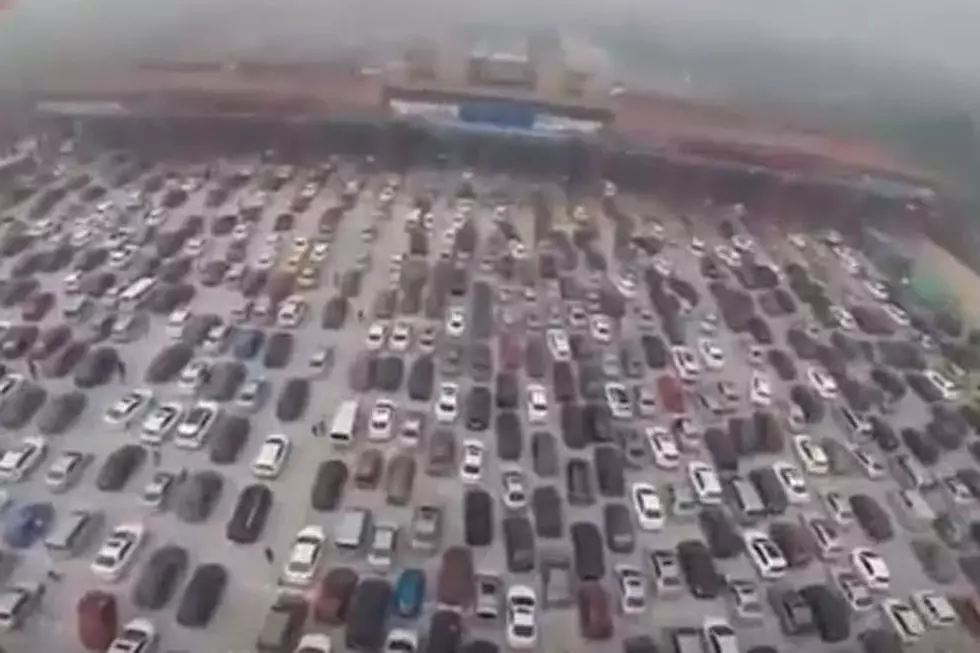 China’s Endless Traffic Jam Is a Smog-Filled Nightmare
