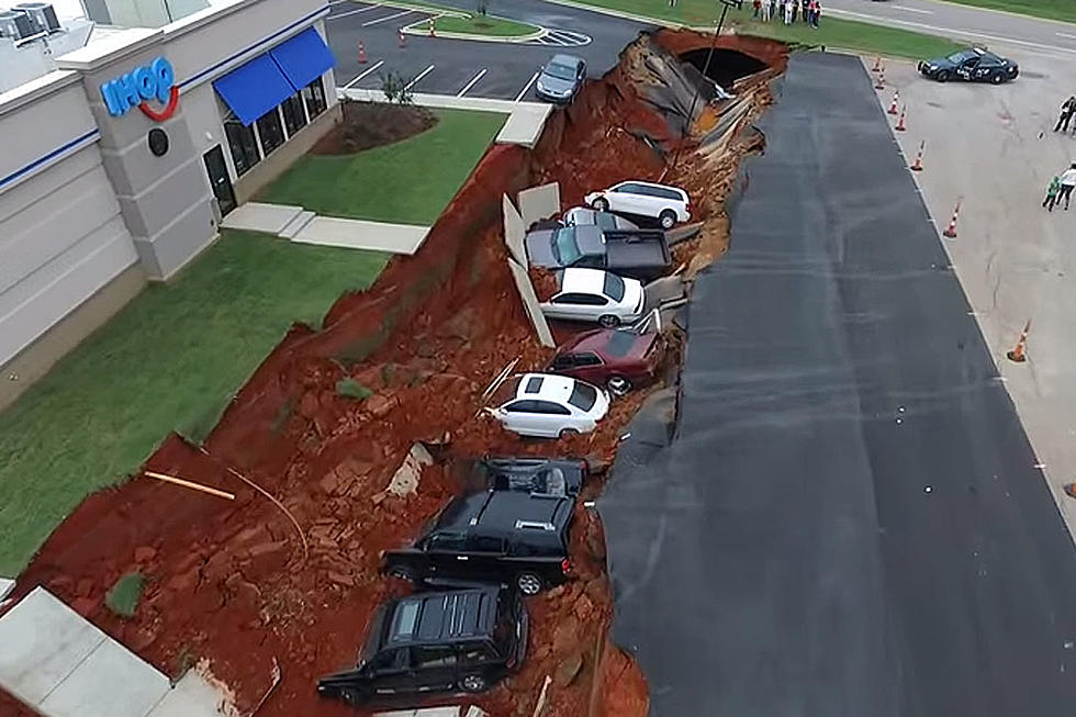 See Enormous Sinkhole That Swallowed 12 Cars Outside IHOP