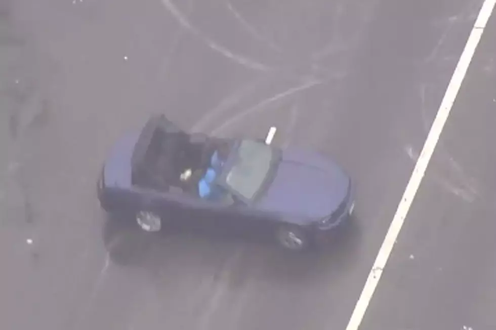 Car Does Donuts During Ridiculously Entertaining Police Chase