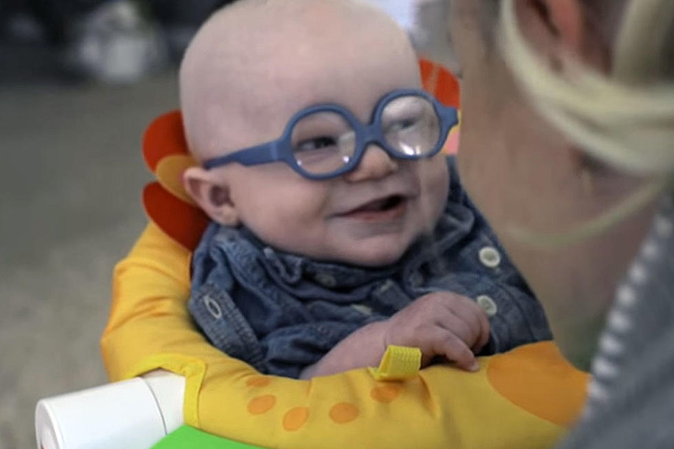Baby With Poor Vision Seeing Mom for First Time May Make You Tear Up