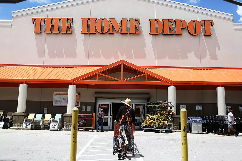 Woman Drives Through Home Depot, Steals Stuff, Then Drives Out [VIDEO]