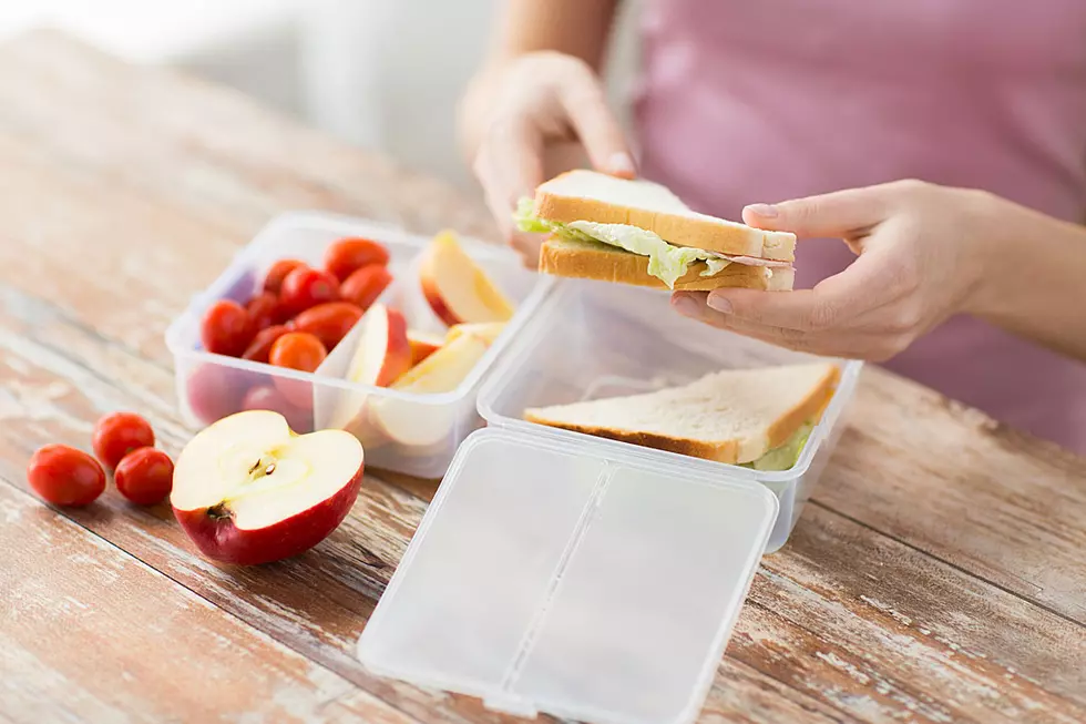 Woman Literally Goes to New Heights to Deliver Husband’s Lunch