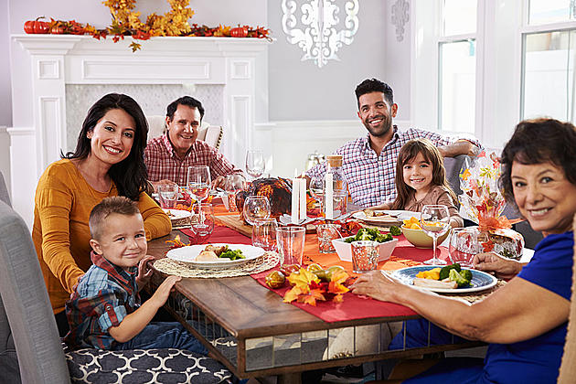 5 Things You Definitely Shouldn&#8217;t Say at the Thanksgiving Table