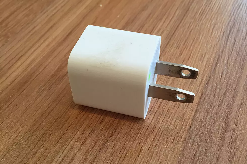Teen Steps on iPhone Charger, Redefines What Agony Is