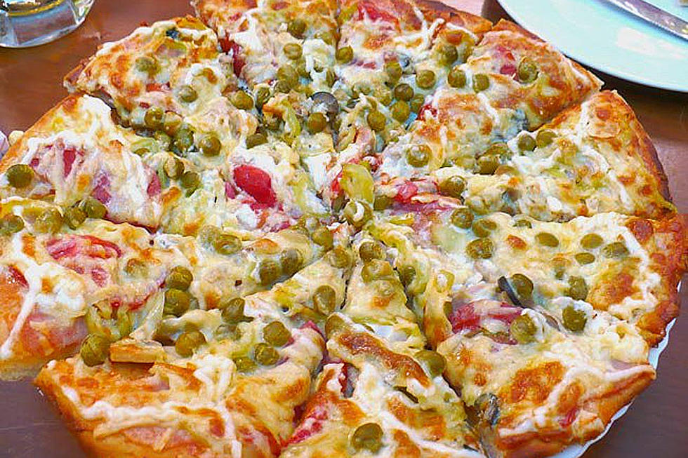 This Mayonnaise Pea Pizza Will Ruin Your Appetite Forever