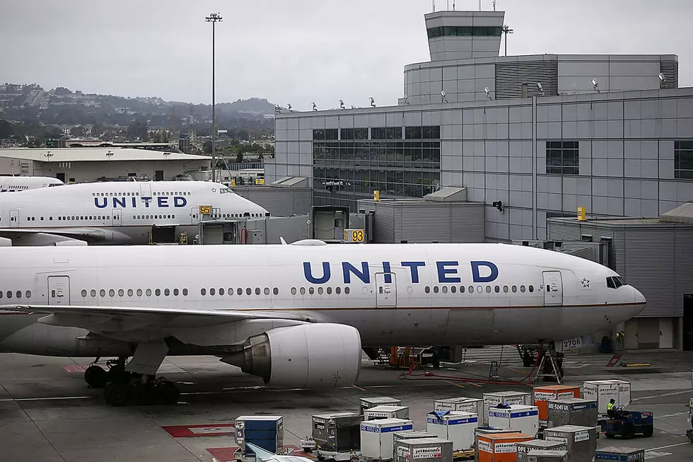 United Gave Away A Toddler’s Seat, Forcing Him To Sit On His Mother’s Lap For The Entire Flight