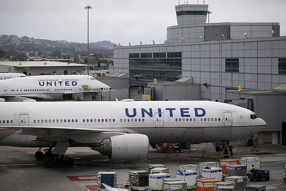 United Gave Away A Toddler&#8217;s Seat, Forcing Him To Sit On His Mother&#8217;s Lap For The Entire Flight