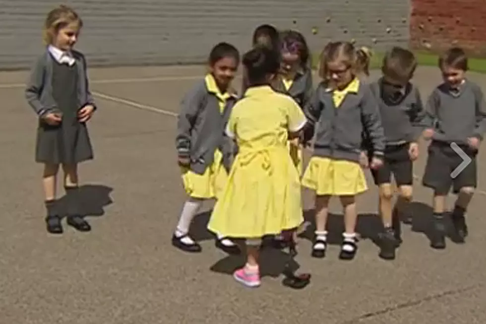 Girl&#8217;s Prosthetic Leg Is a Huge Hit With Supportive Classmates
