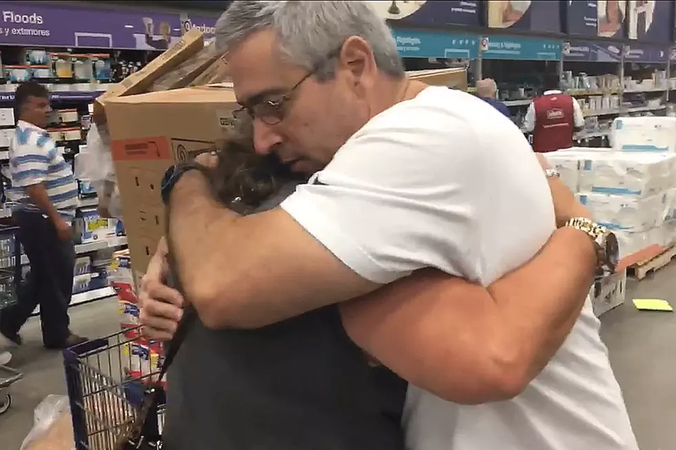 Man Prepping for Hurricane Irma Gives Last Generator in Store to Desperate Woman in Need