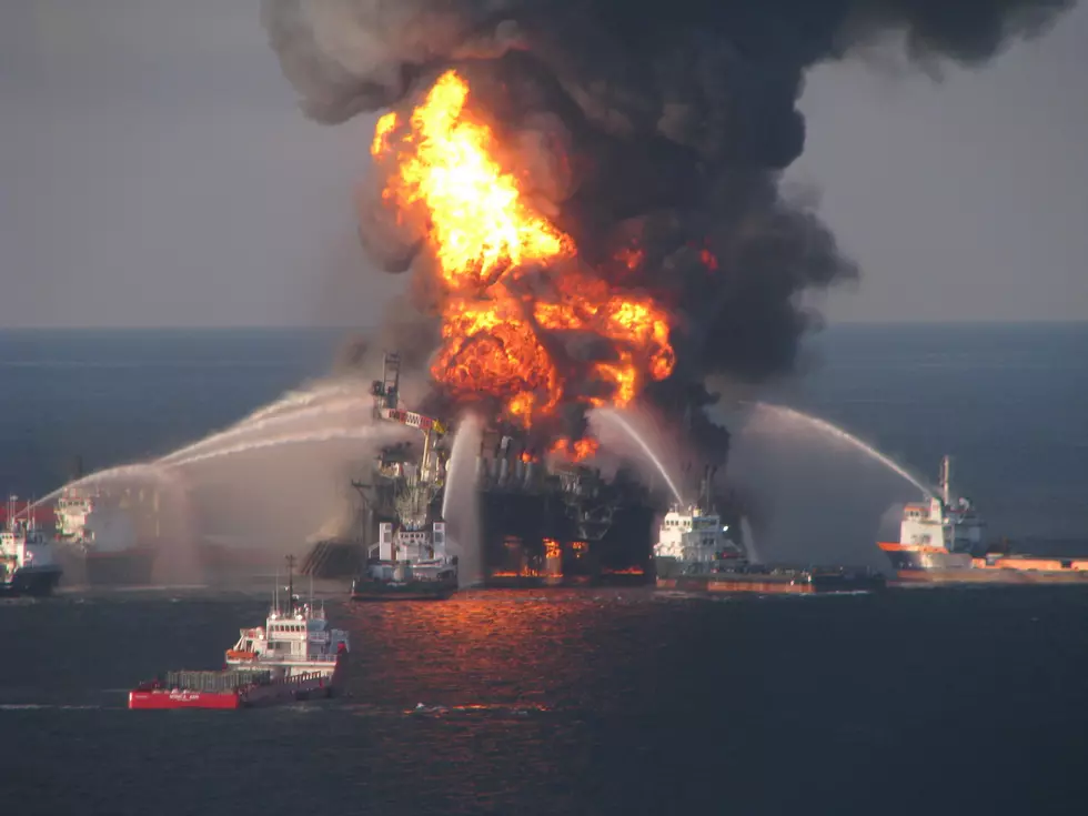 2010: 'WAVES OF OIL'