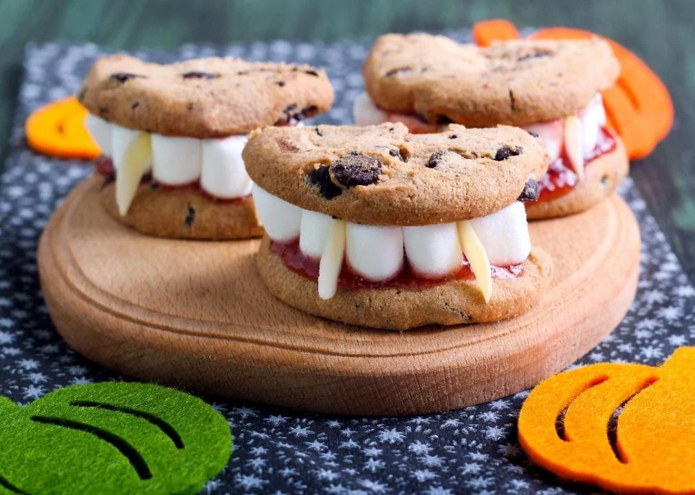 34 Spooky Dessert Recipes for This Halloween