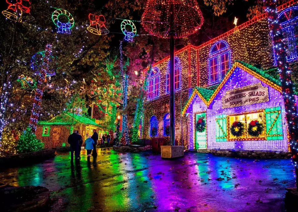 25 Over-the-Top Christmas Displays From Across America