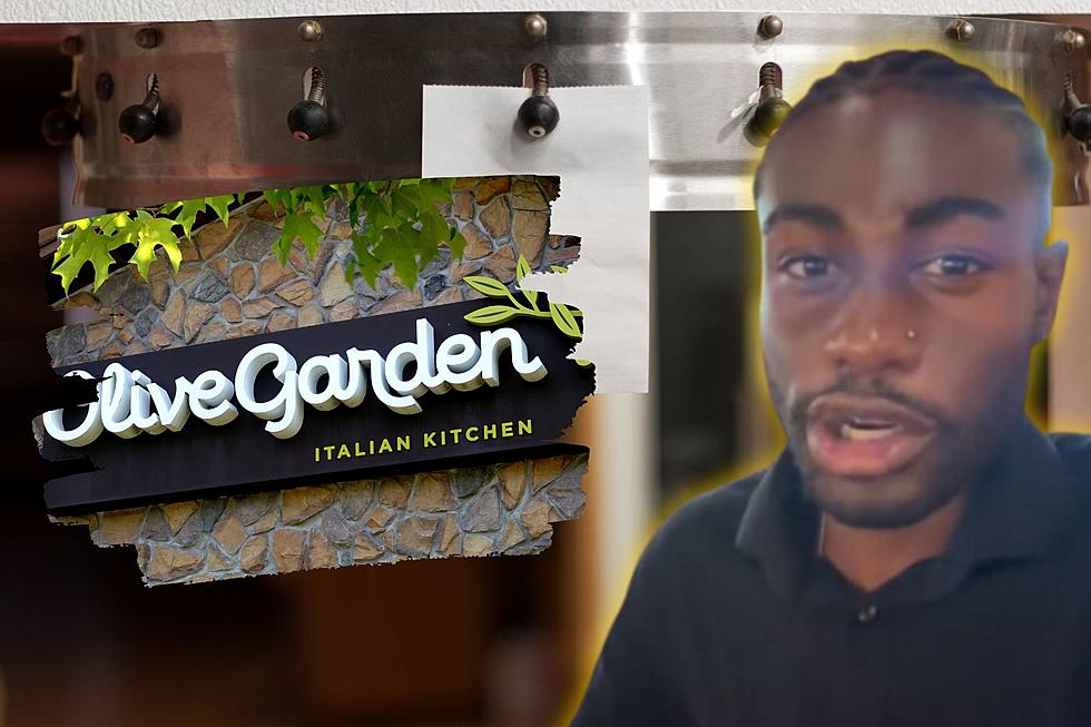 Server Begs Customers to Eat at Olive Garden in Viral Tiktok