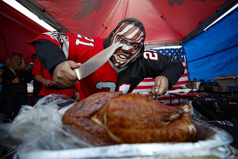 Why Football is a Thanksgiving Tradition for so Many Families