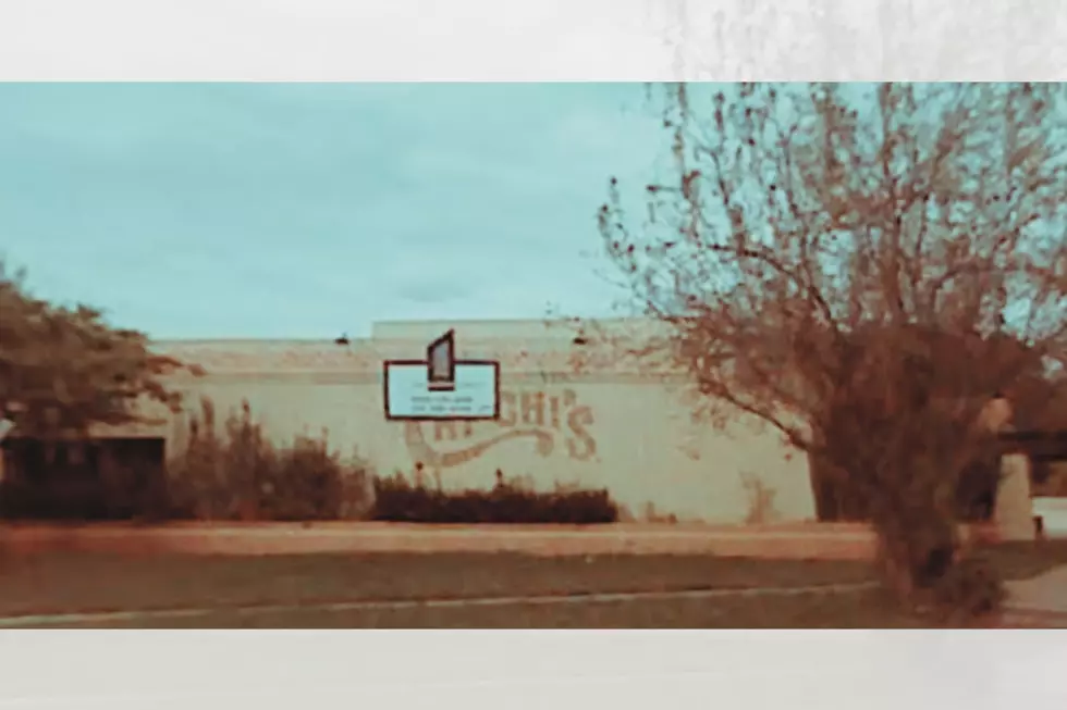 Vacant Chi-Chi's restaurant in Peoria shown in 2007 photo