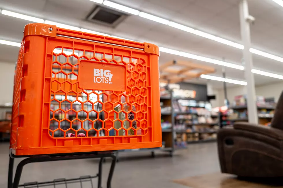 Discount Store Big Lots cart